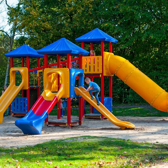 Rutschen-Kletter-Kombi im Spielpark Wingst