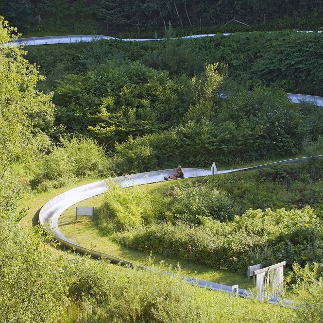 Blick auf die Sommerrodelbahn Wingst